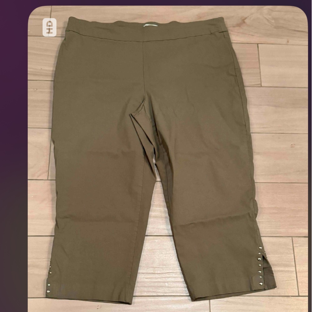 JM Collection Olive Cropped Pants XL